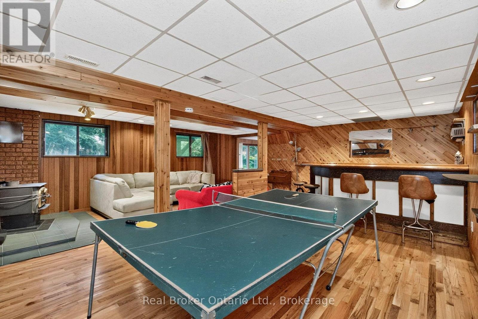24 FERNANNE DRIVE - 30