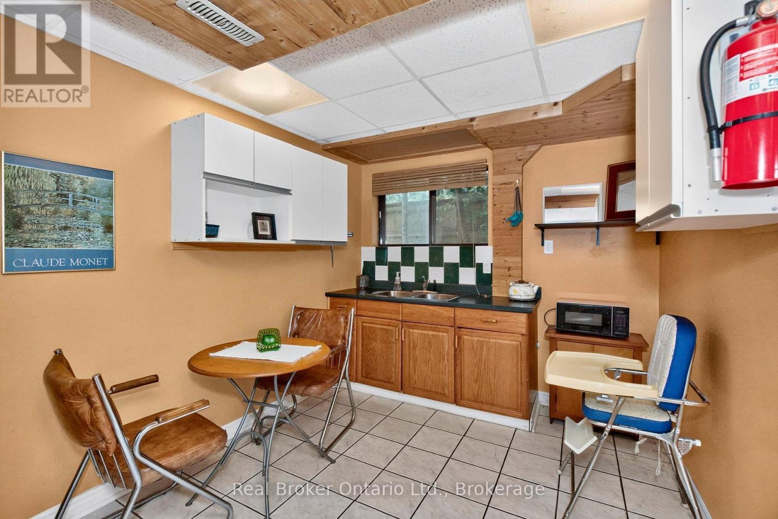 24 FERNANNE DRIVE - Image 36