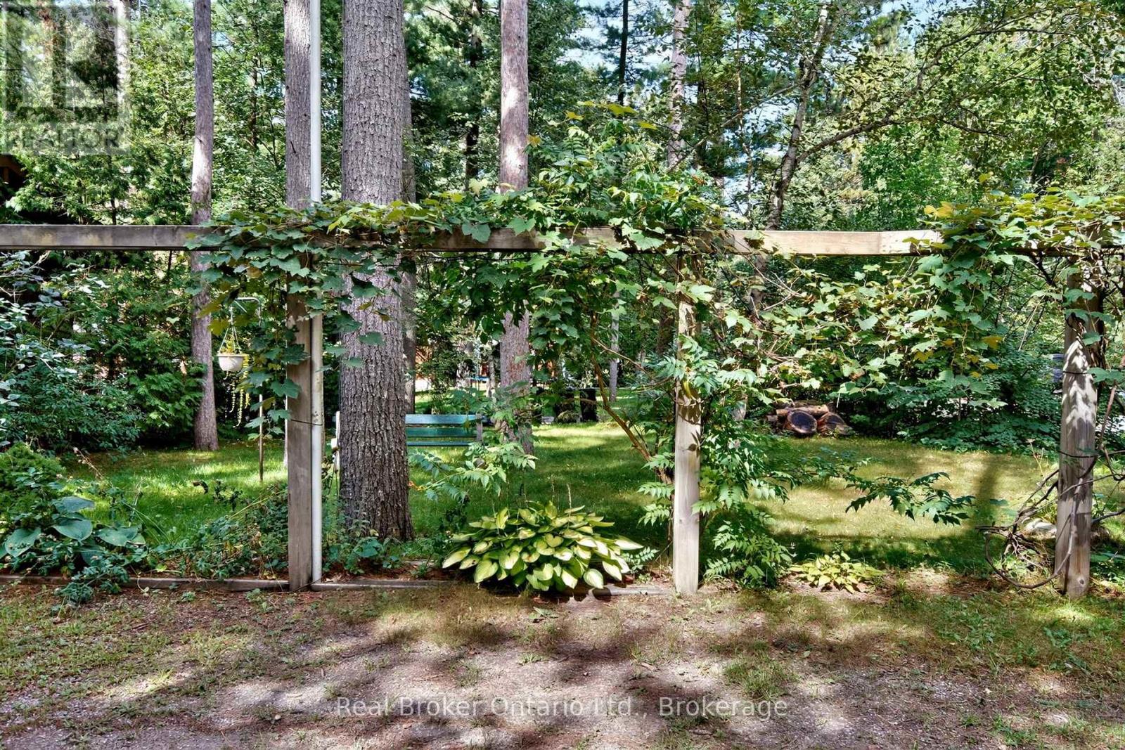 24 FERNANNE DRIVE - Image 42