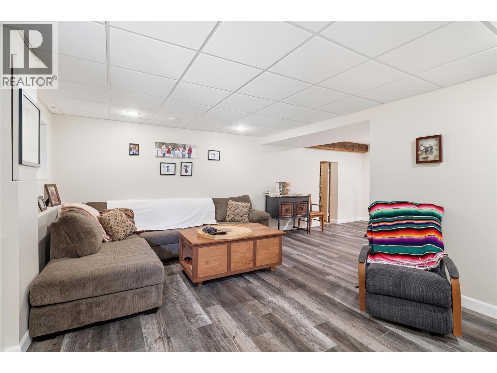 1893 WESTSYDE Road - Image 30