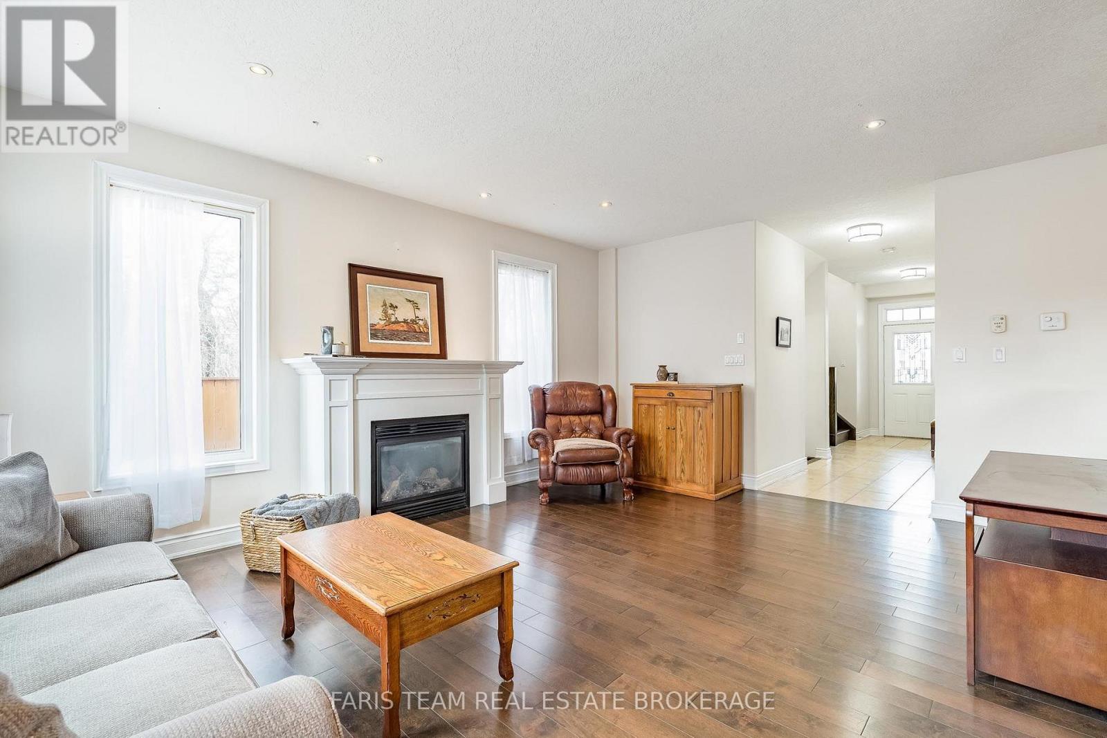 33 AUBURN COURT - 14