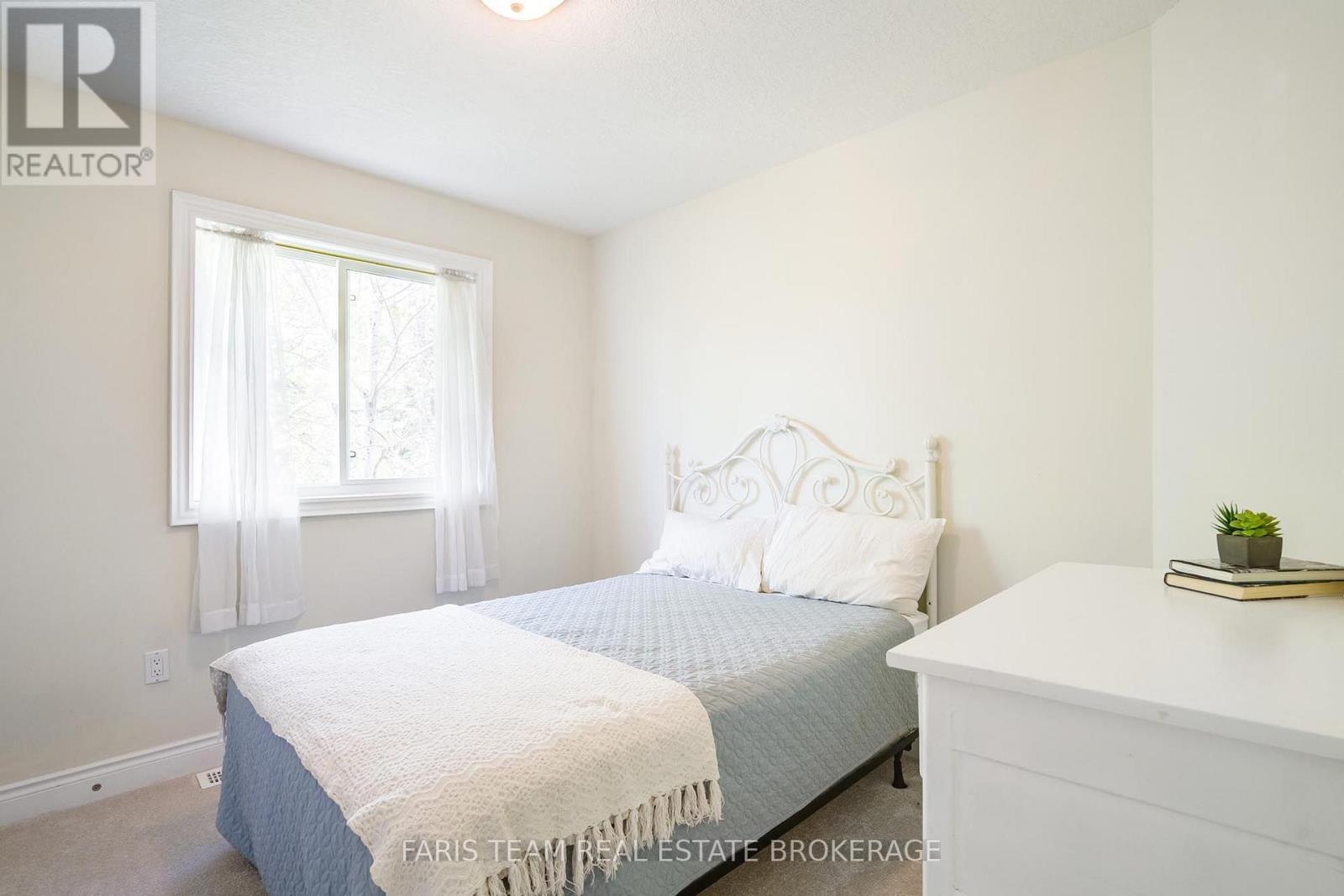 33 AUBURN COURT - Image 25