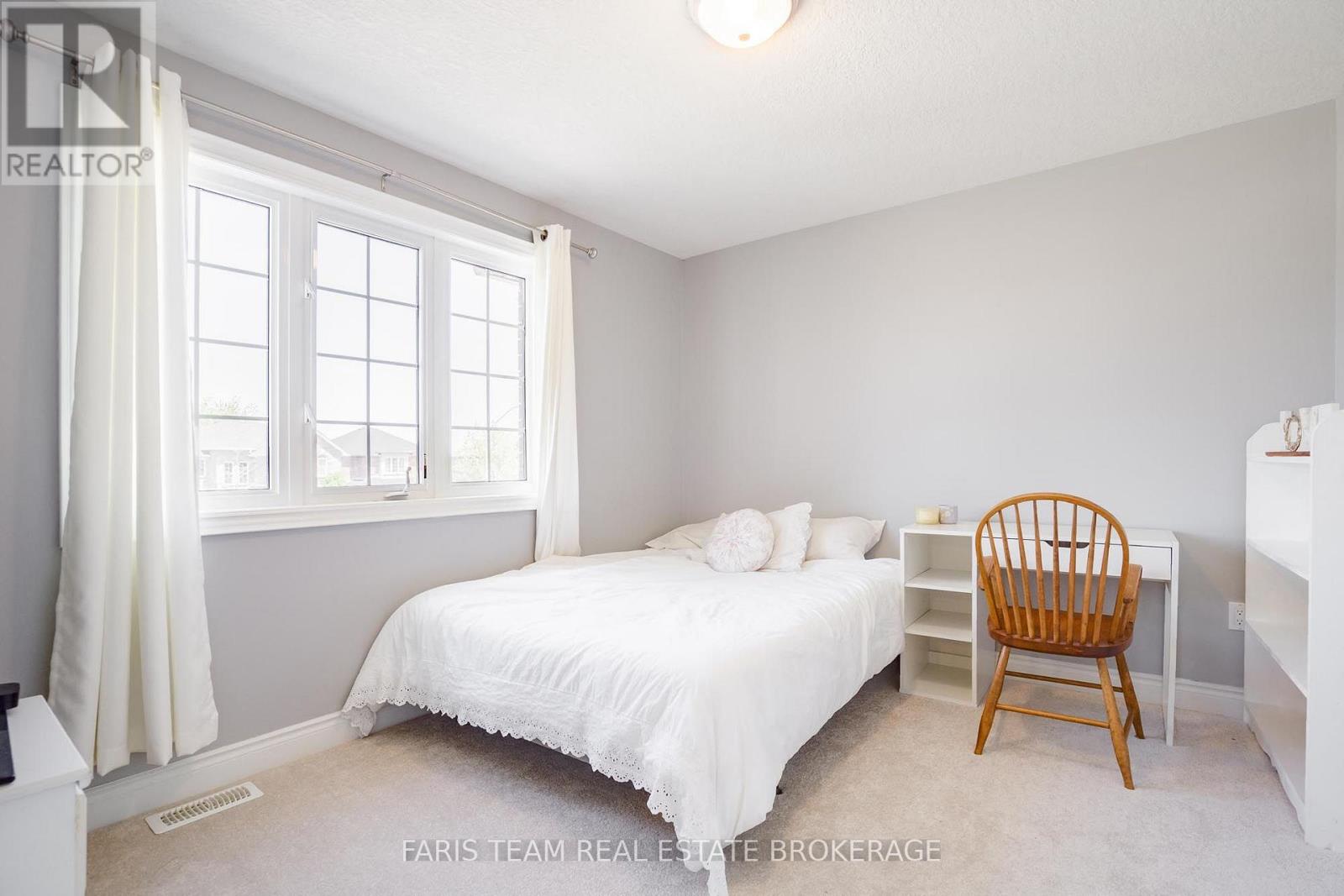 33 AUBURN COURT - 27