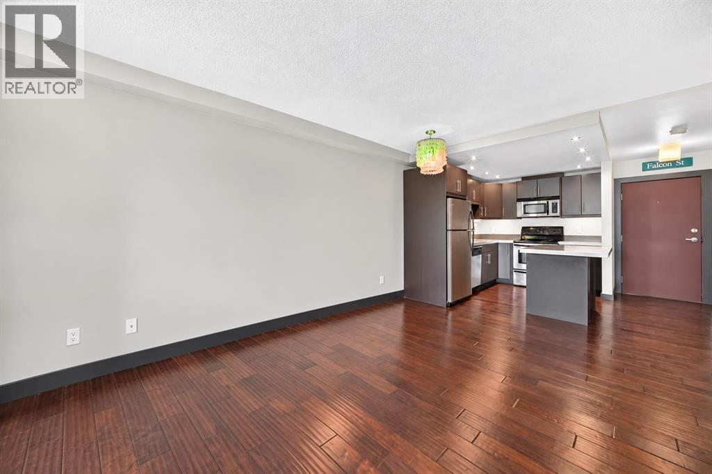 304, 1301 17 Avenue NW, Calgary — photo 2