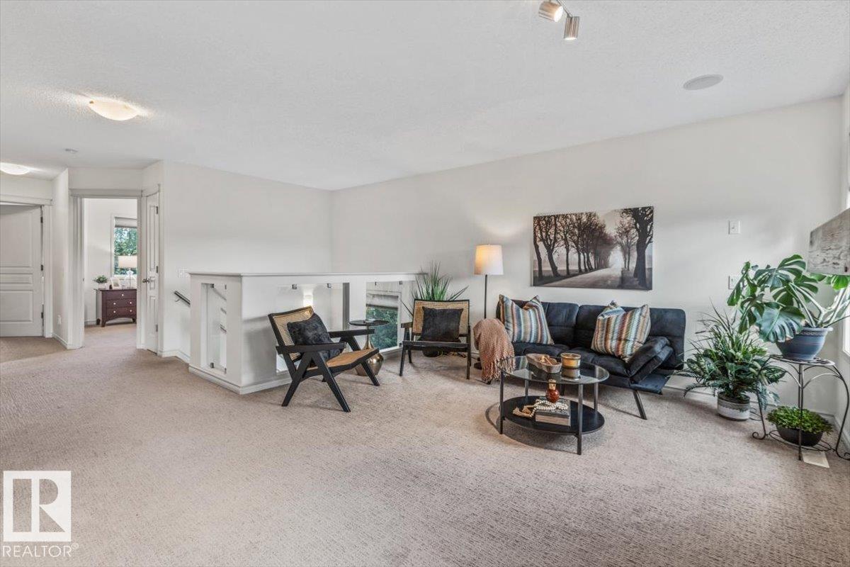 94 ERIN RIDGE DR - 24