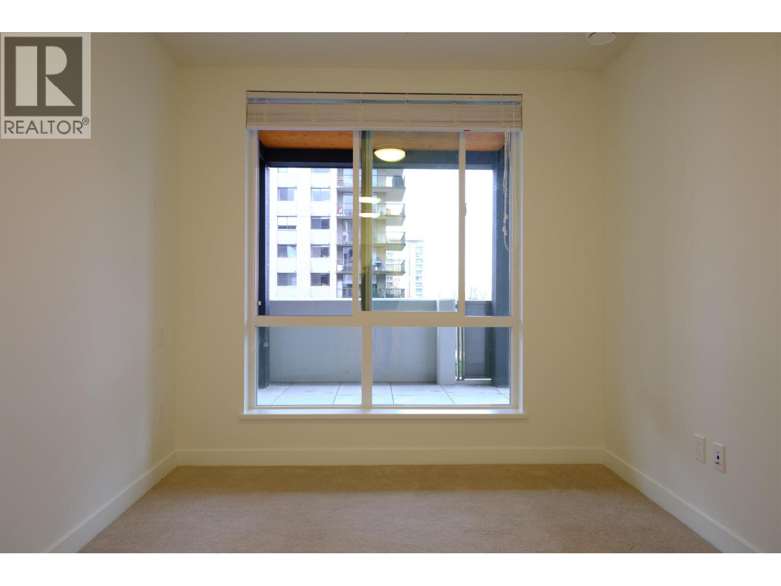 203 108 E 8TH STREET, North Vancouver