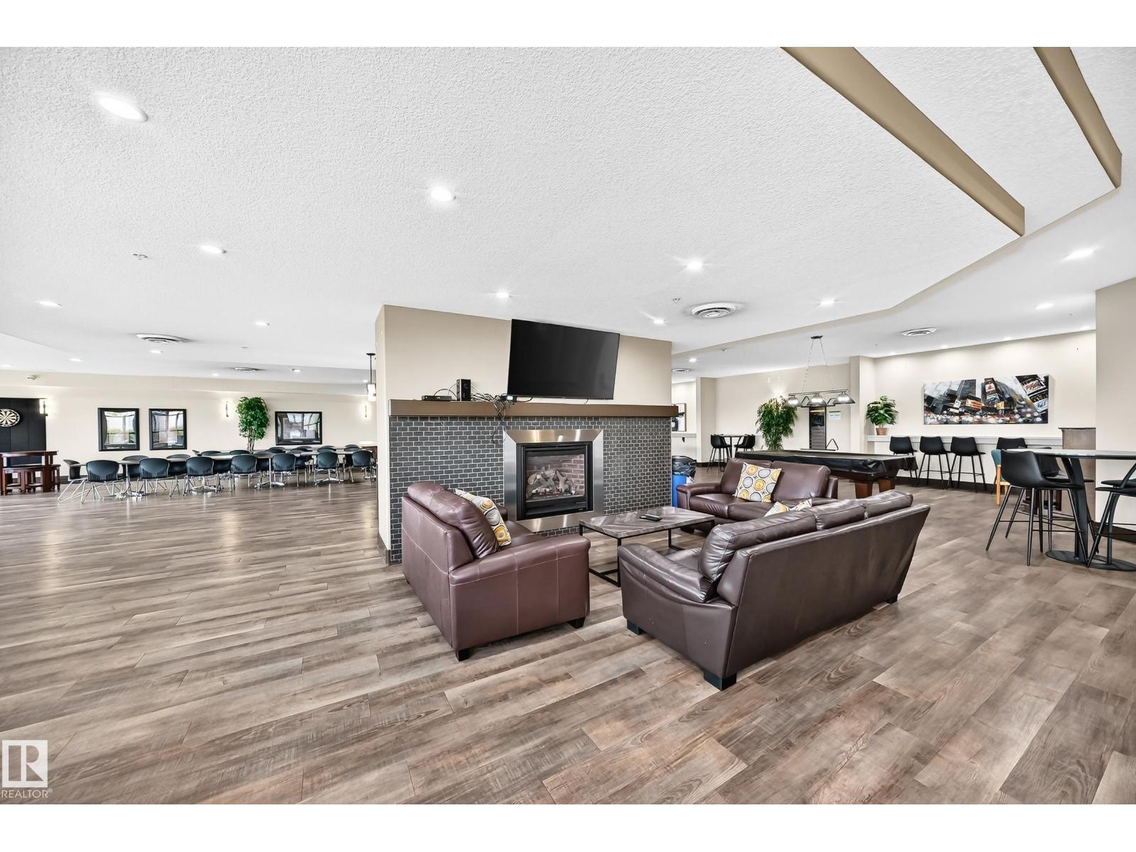 #331 7825 71 ST NW - 38