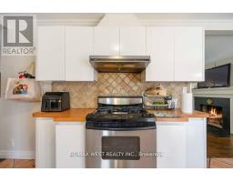 11 Duval Drive, Toronto, ON M6L2J9 Photo 13
