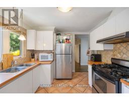 11 Duval Drive, Toronto, ON M6L2J9 Photo 14