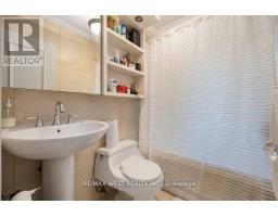 11 Duval Drive, Toronto, ON M6L2J9 Photo 20