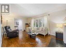 11 Duval Drive, Toronto, ON M6L2J9 Photo 9