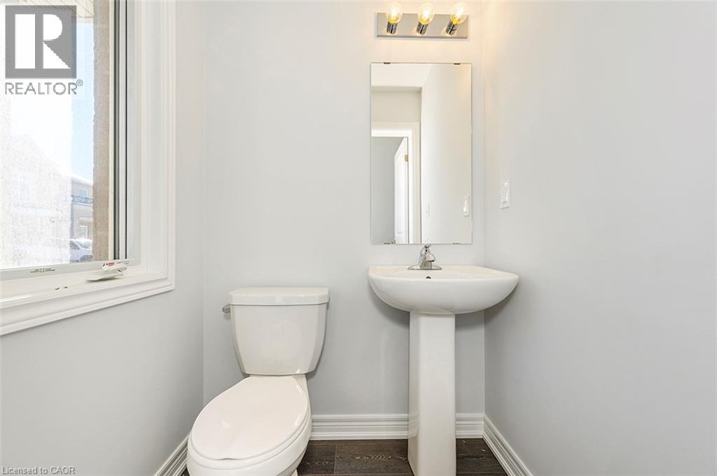 #44 205 THAMES Way - 4
