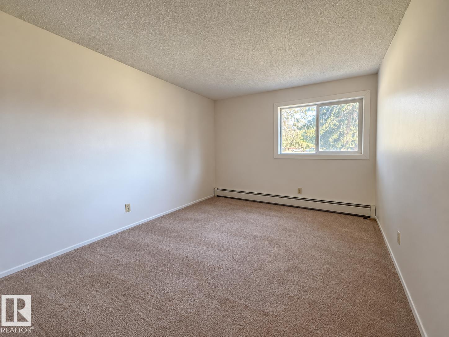 #2 11608 28 AV NW - 8