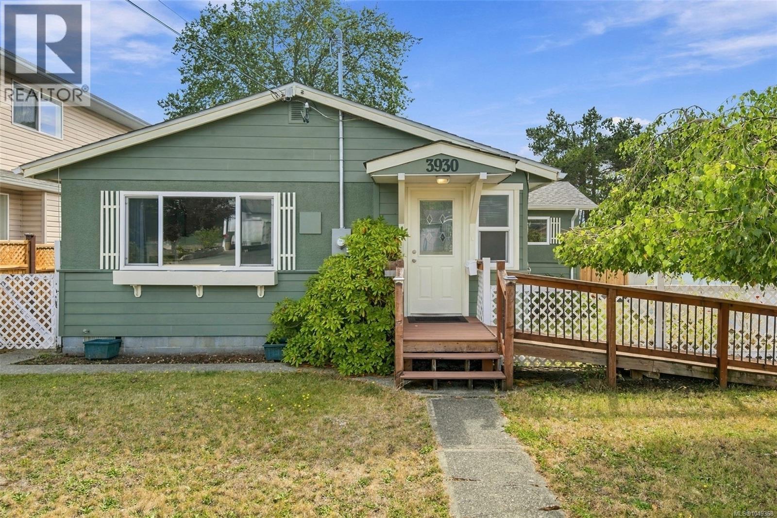 3930 Cedar St - 1