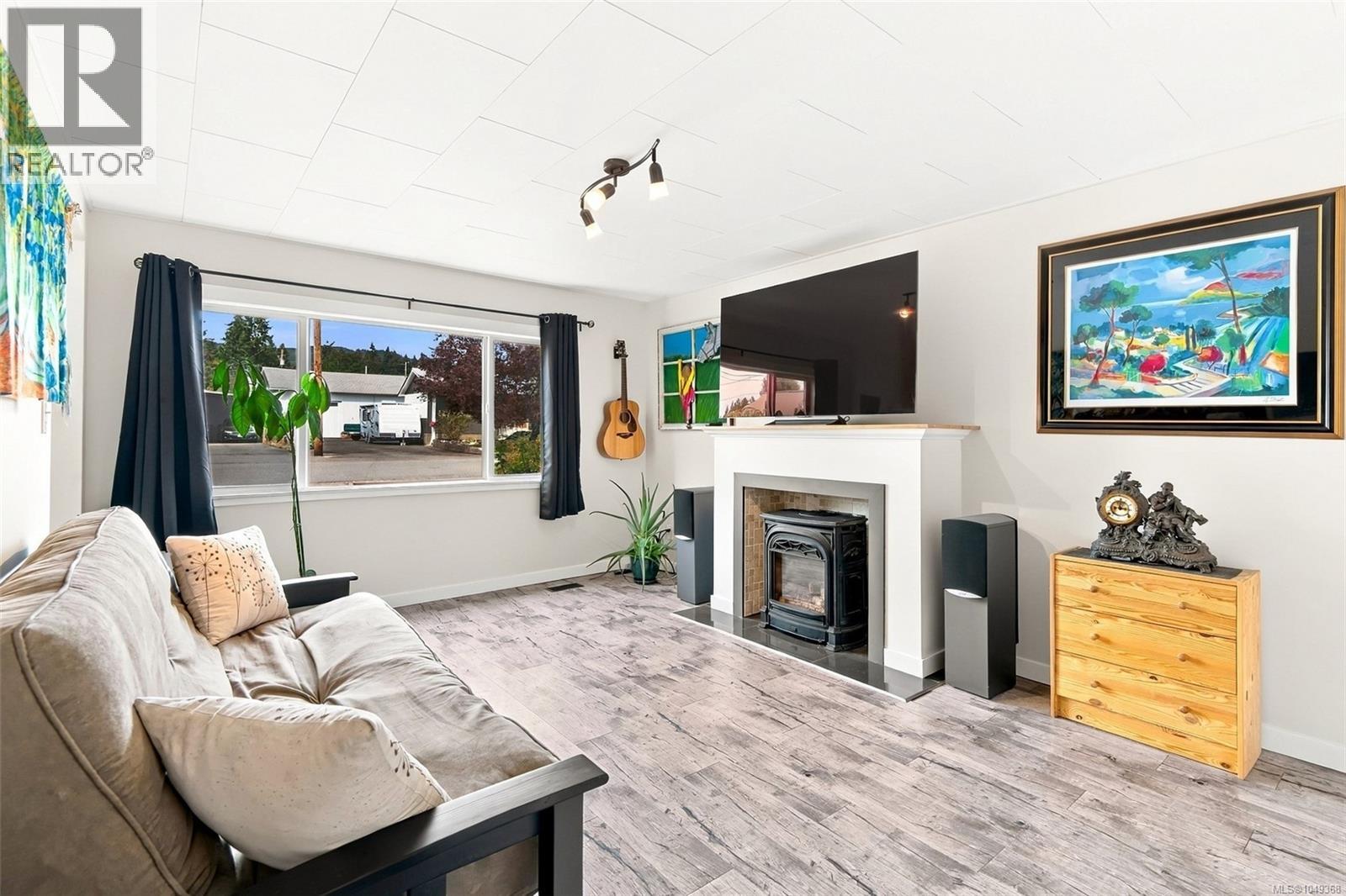 3930 Cedar St - Image 4