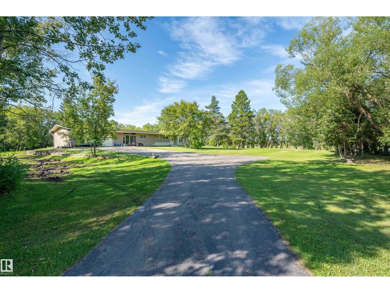 #109 52312 RGE ROAD 223 - 1