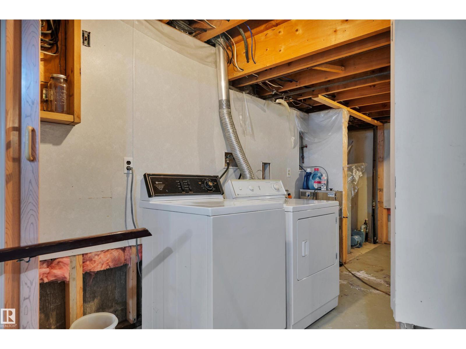 #109 52312 RGE ROAD 223 - 39