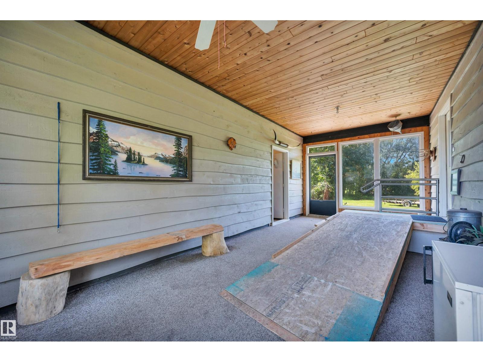 #109 52312 RGE ROAD 223 - 41