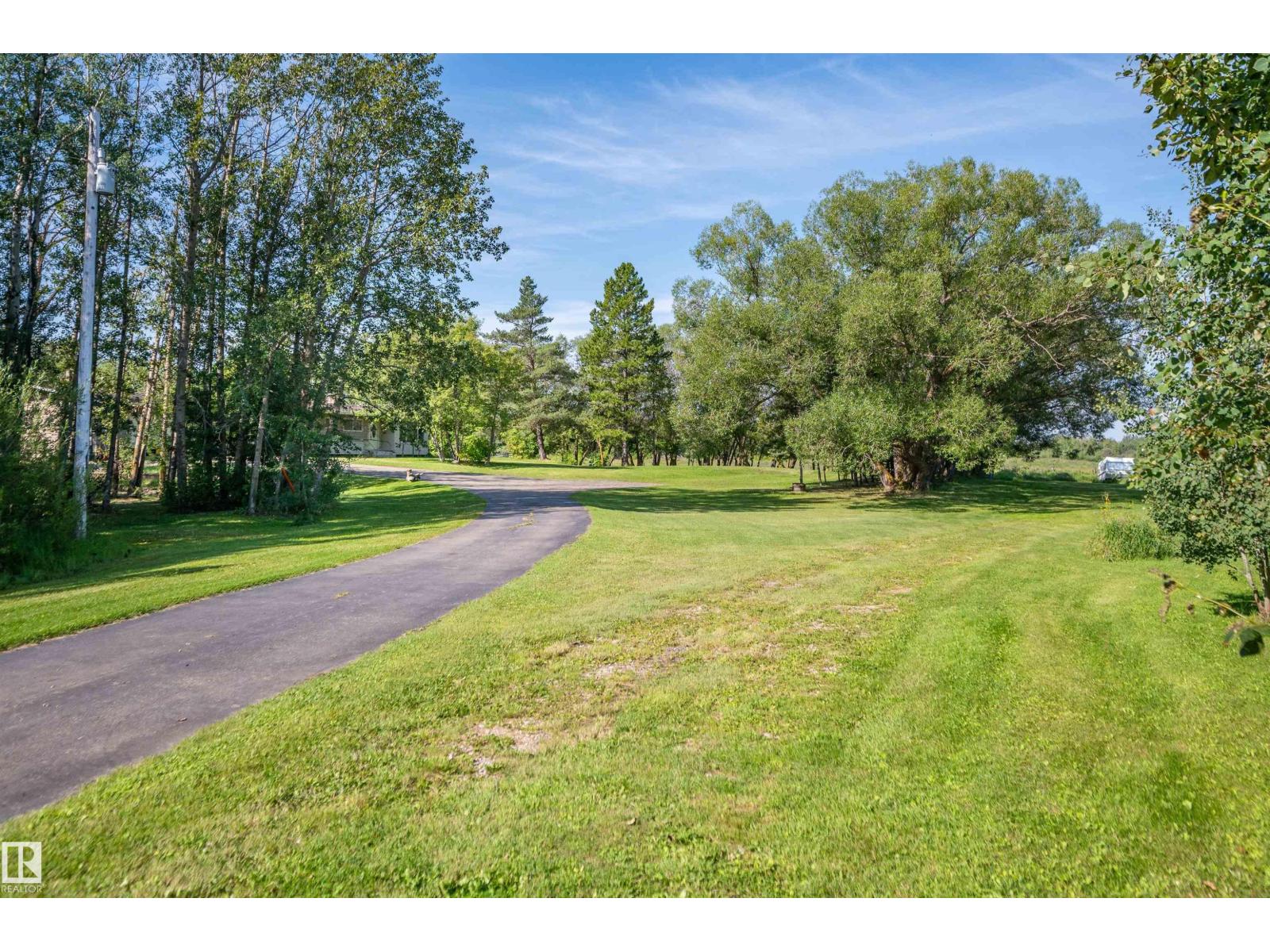 #109 52312 RGE ROAD 223 - 58