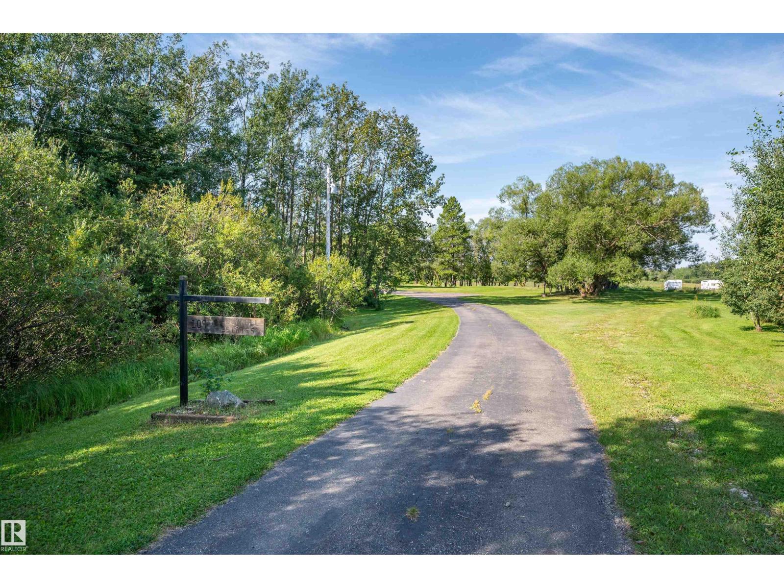 #109 52312 RGE ROAD 223 - 59