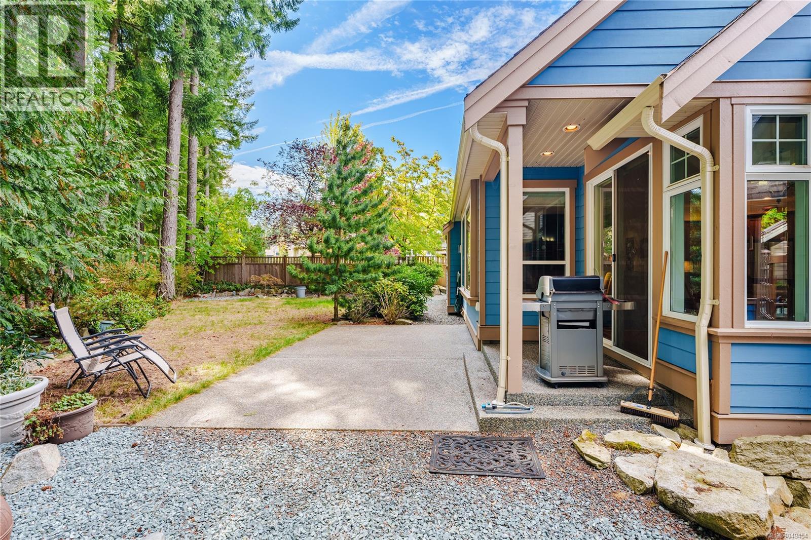 833 Hayden Pl, Ladysmith