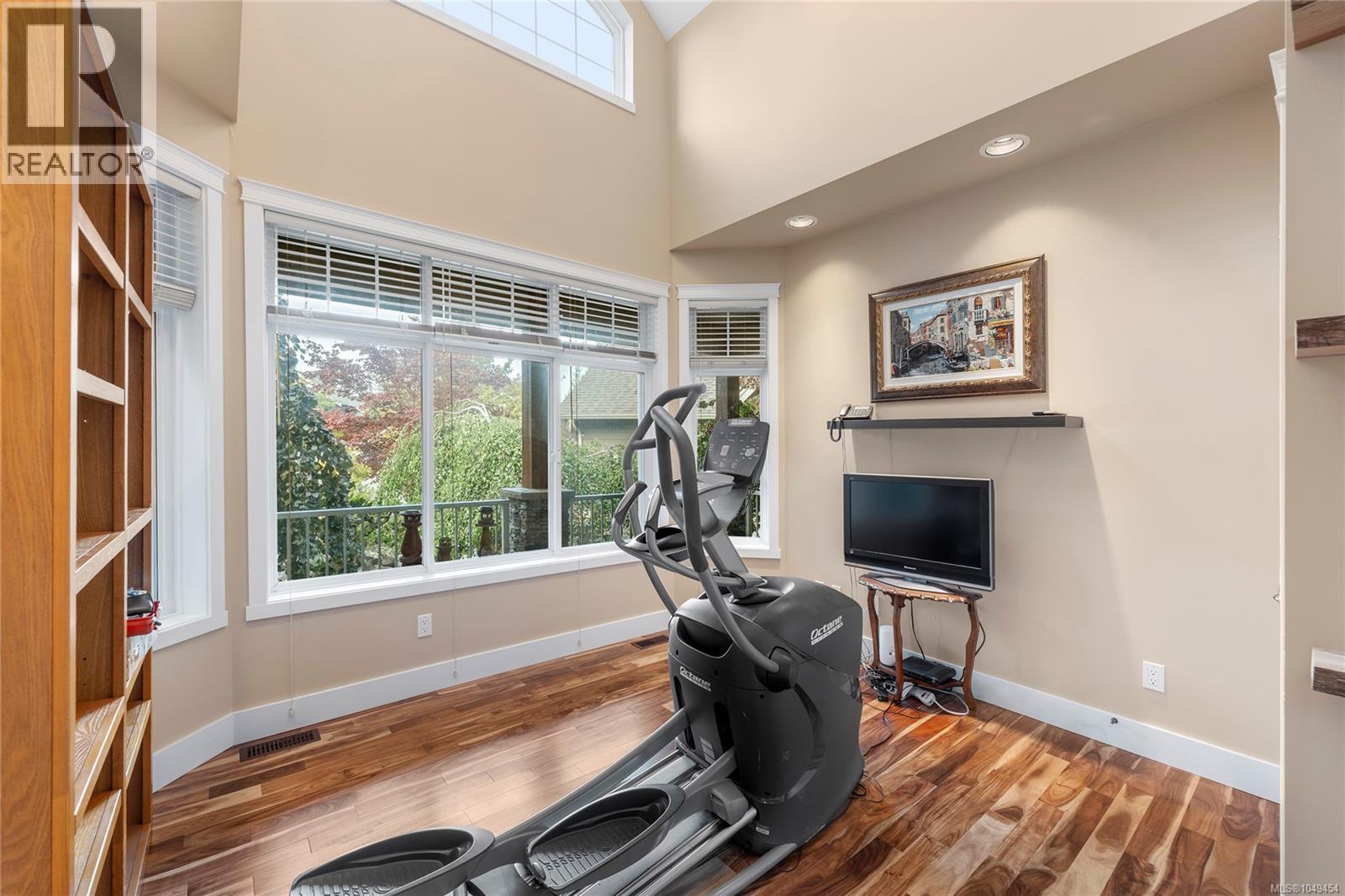 833 Hayden Pl, Ladysmith