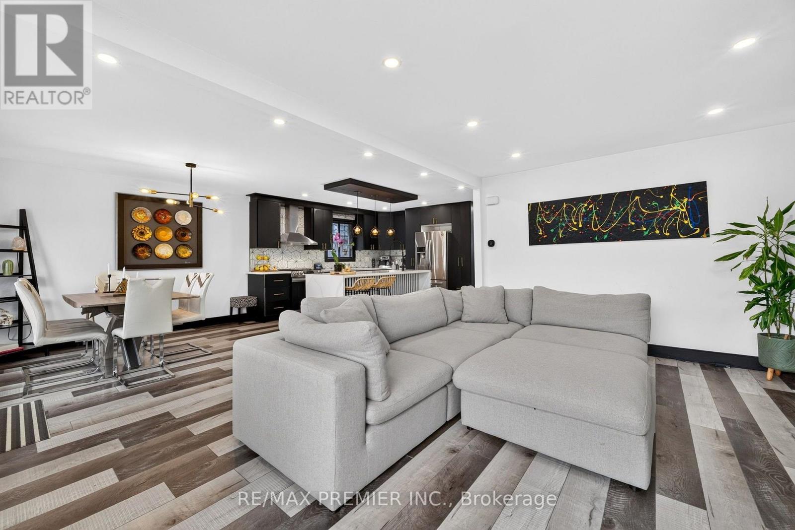 344 QUEENSDALE AVENUE - 12