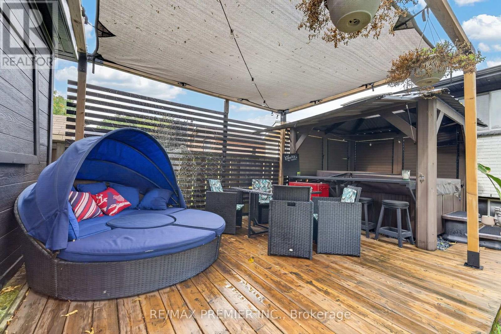 344 QUEENSDALE AVENUE - 26