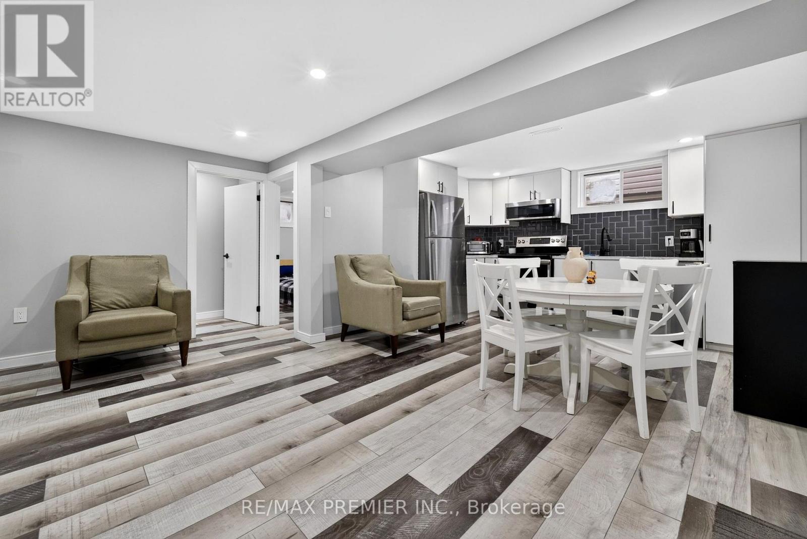 344 QUEENSDALE AVENUE - 29