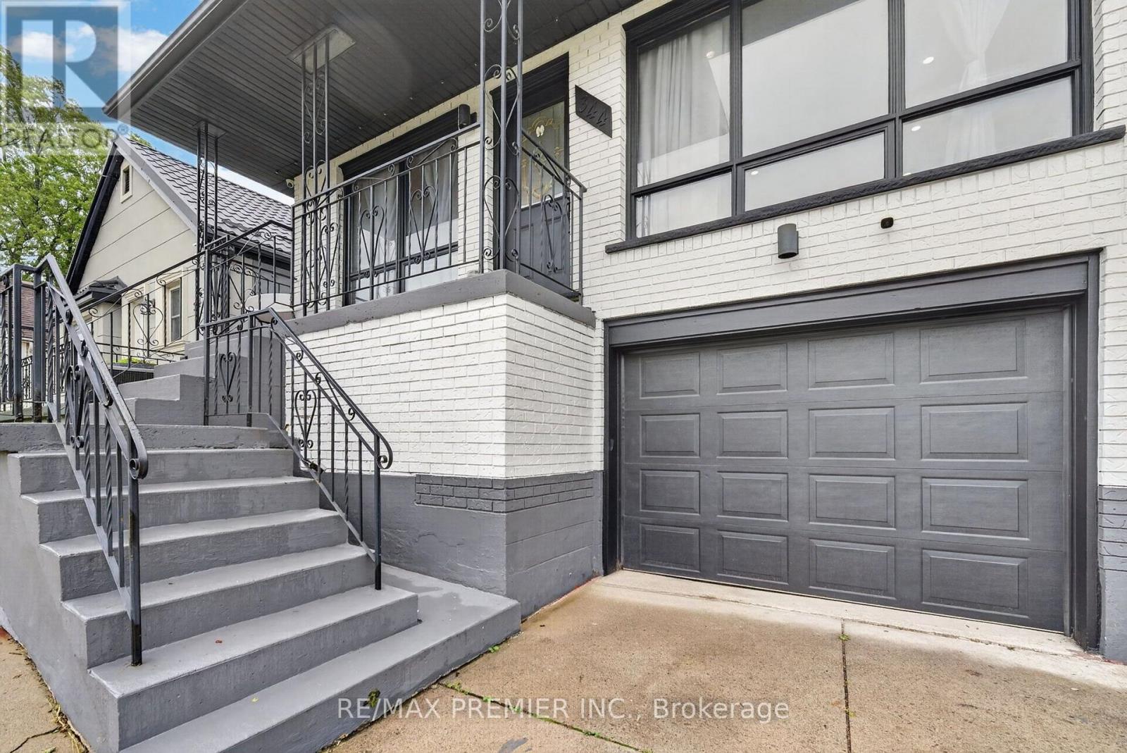 344 QUEENSDALE AVENUE - 4