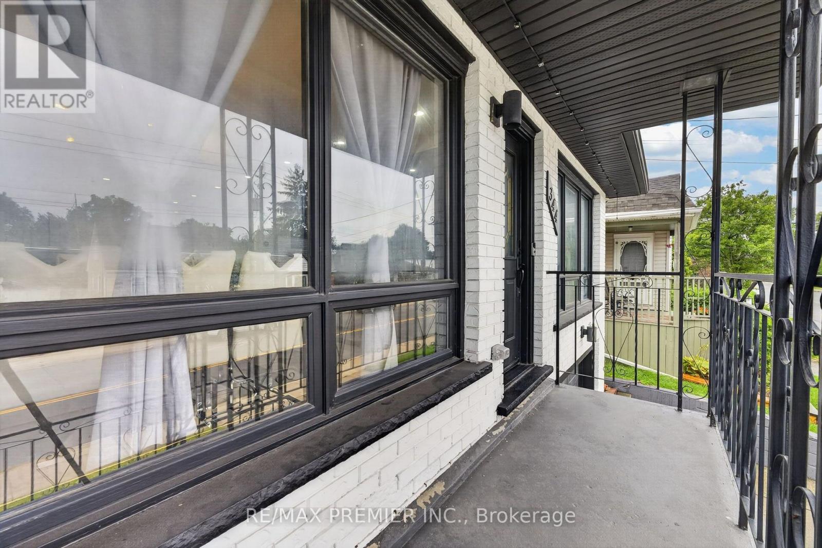 344 QUEENSDALE AVENUE - 6
