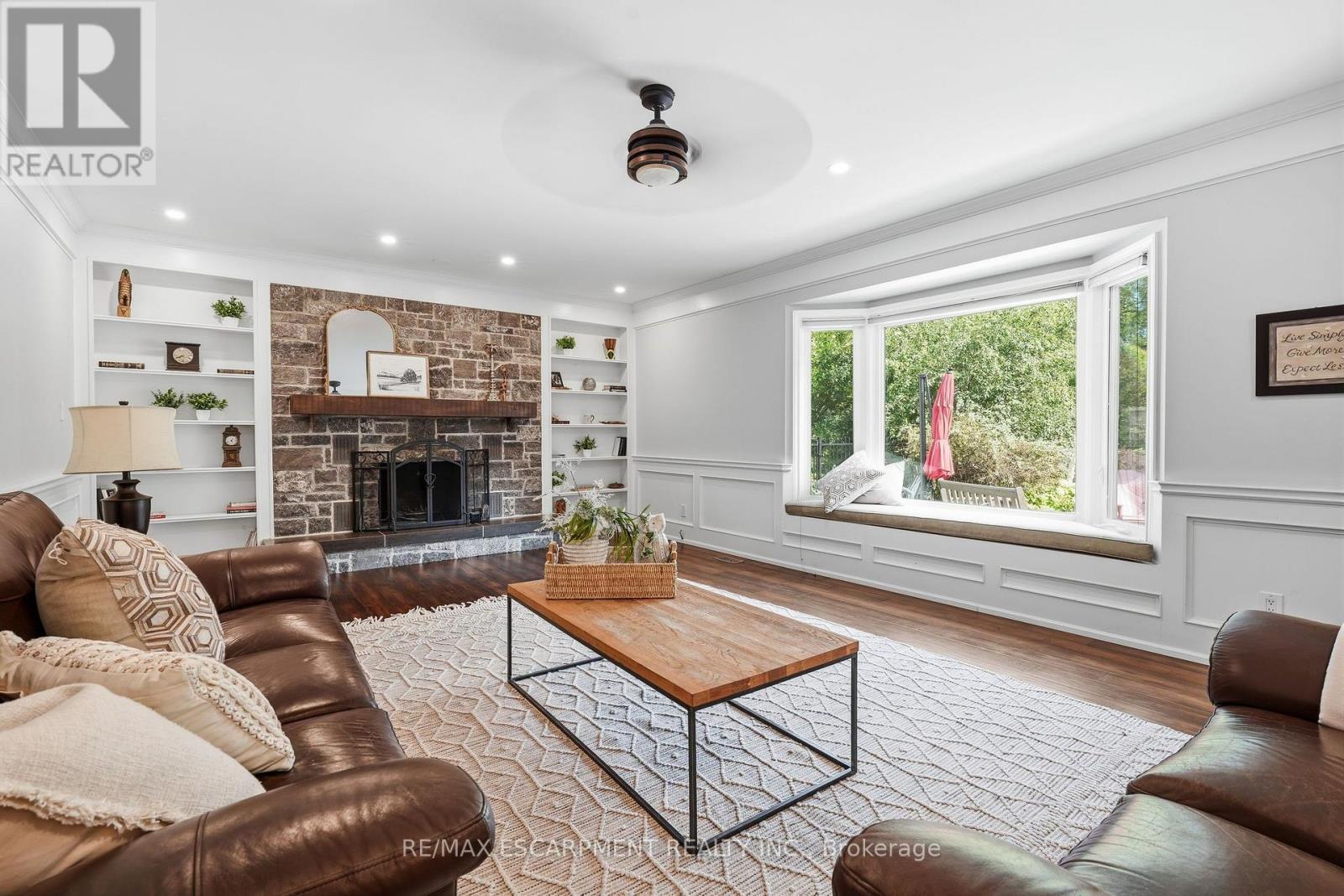 48 WOODEND DRIVE - 18