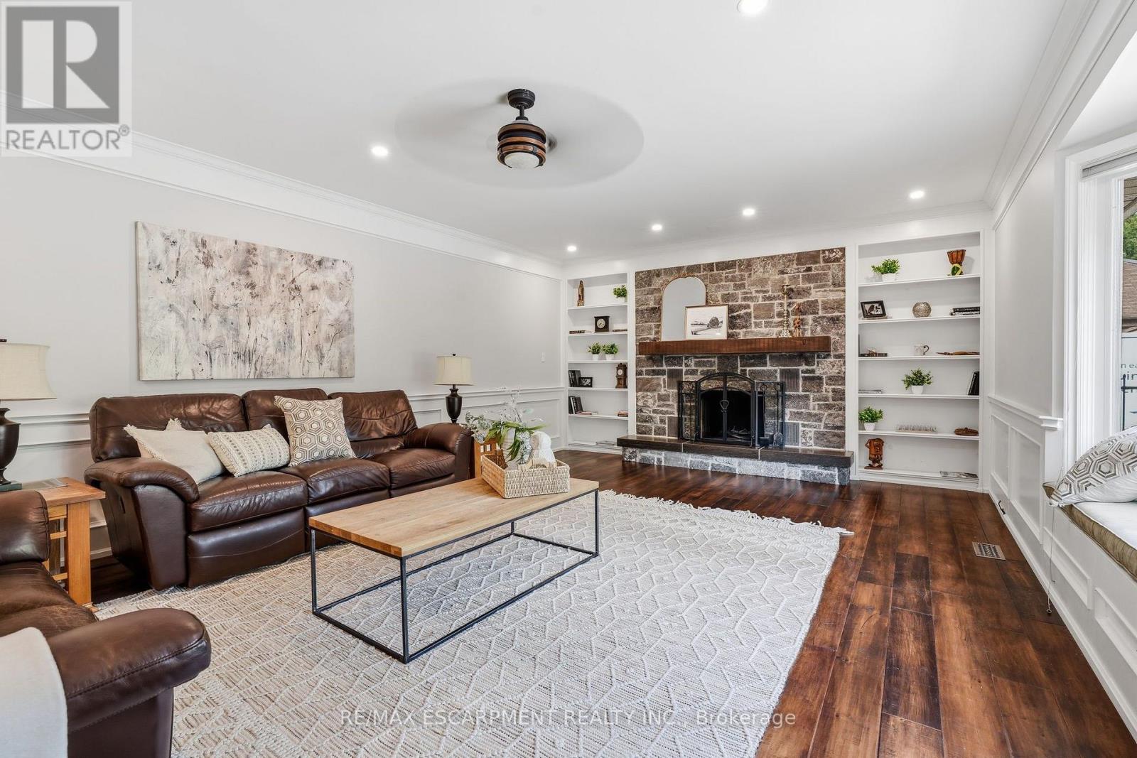 48 WOODEND DRIVE - 19