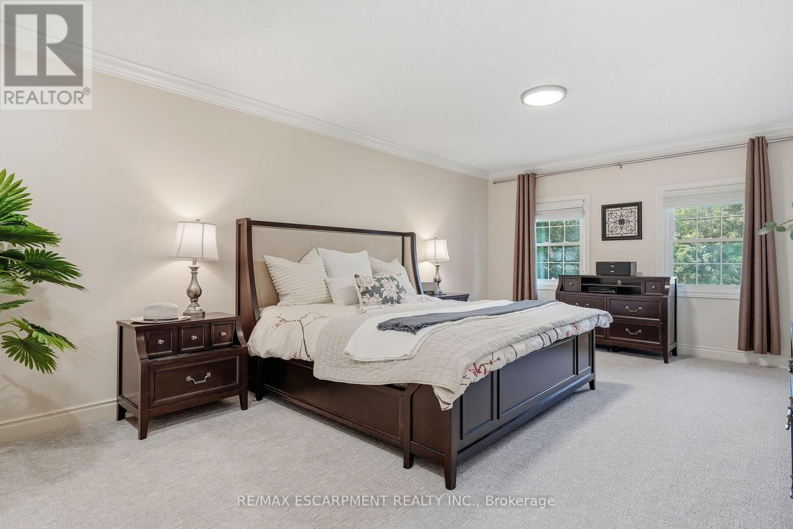 48 WOODEND DRIVE - 24