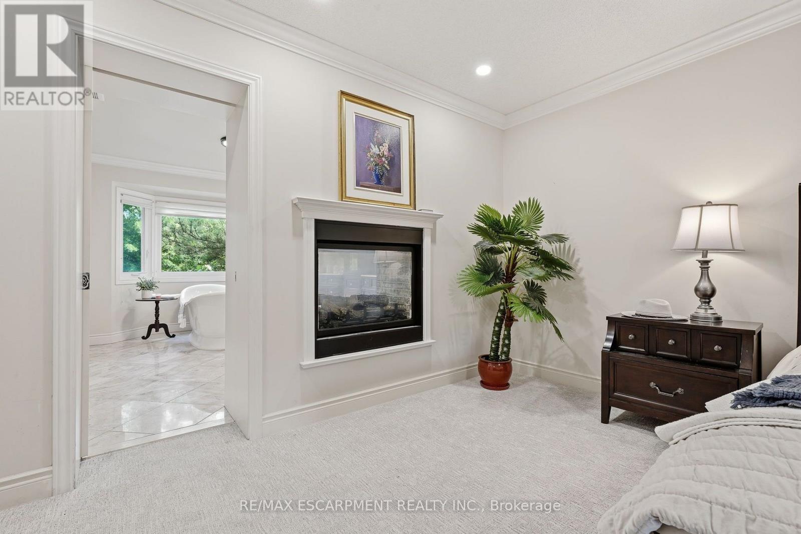 48 WOODEND DRIVE - 26