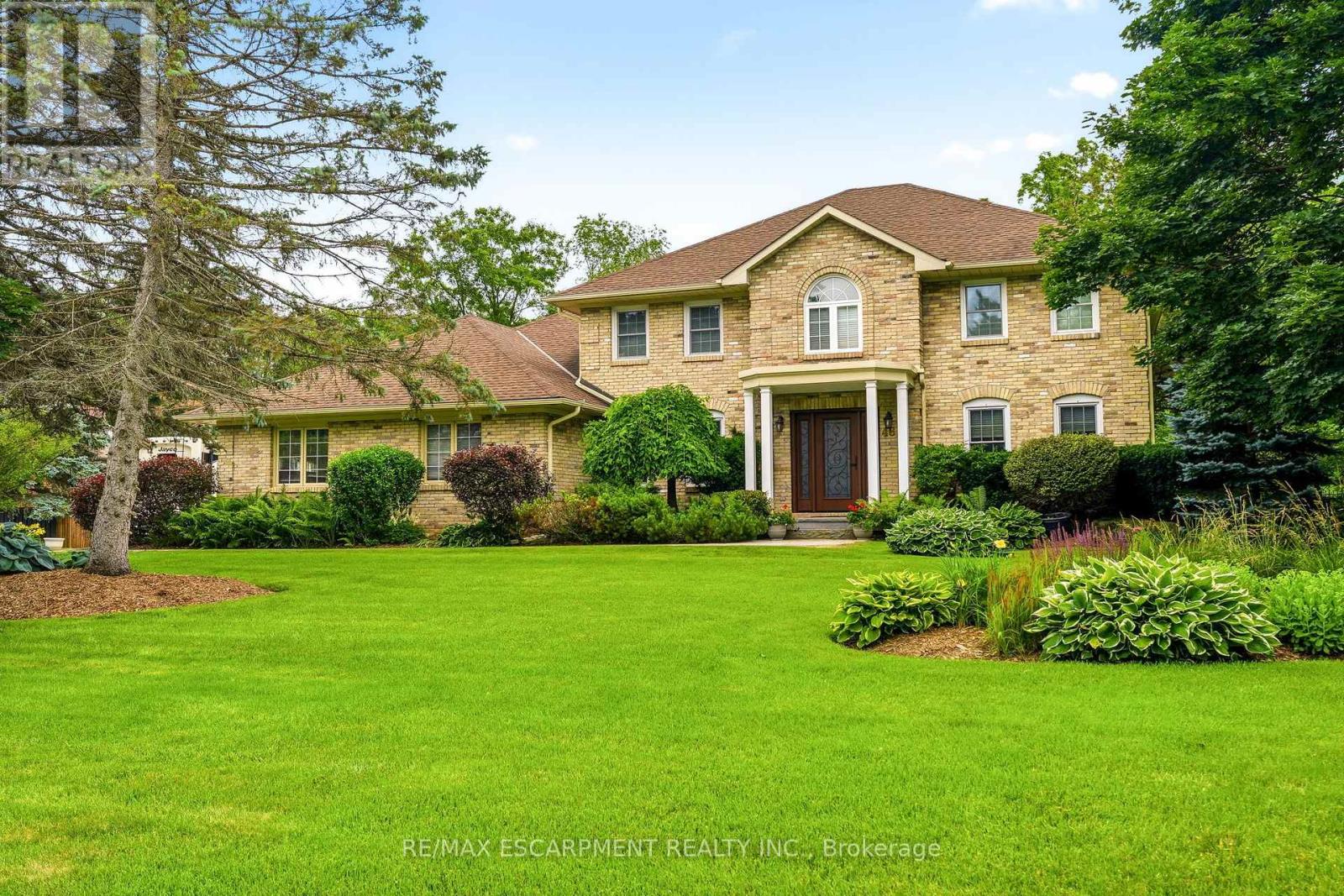48 WOODEND DRIVE - 4