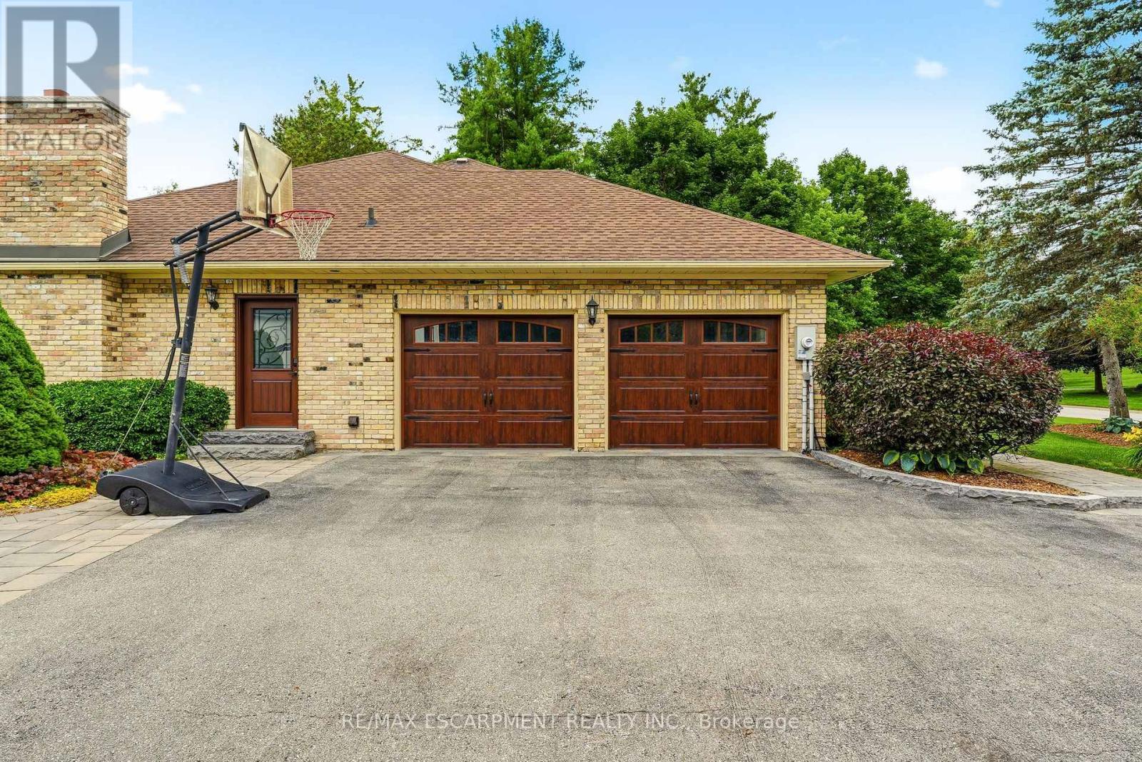 48 WOODEND DRIVE - 6