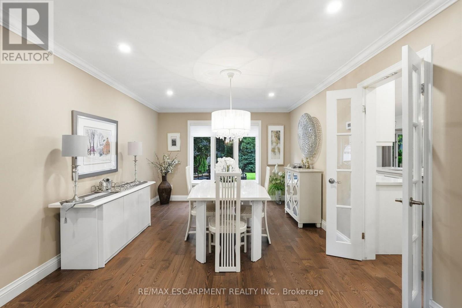 73 RICHMOND CRESCENT - 8