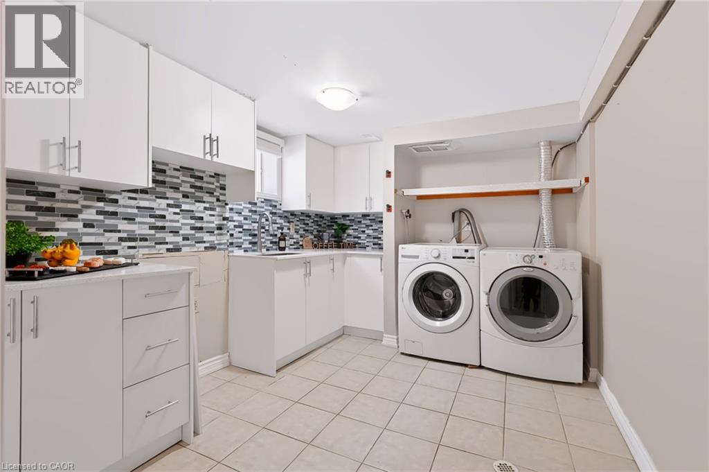 256 East 25th Street — photo 37