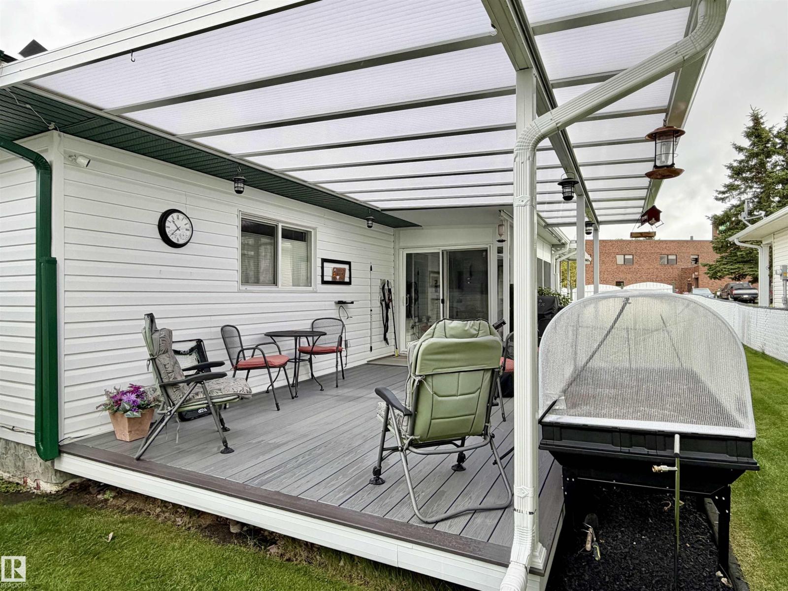 11 4651 Madsen AV - 10