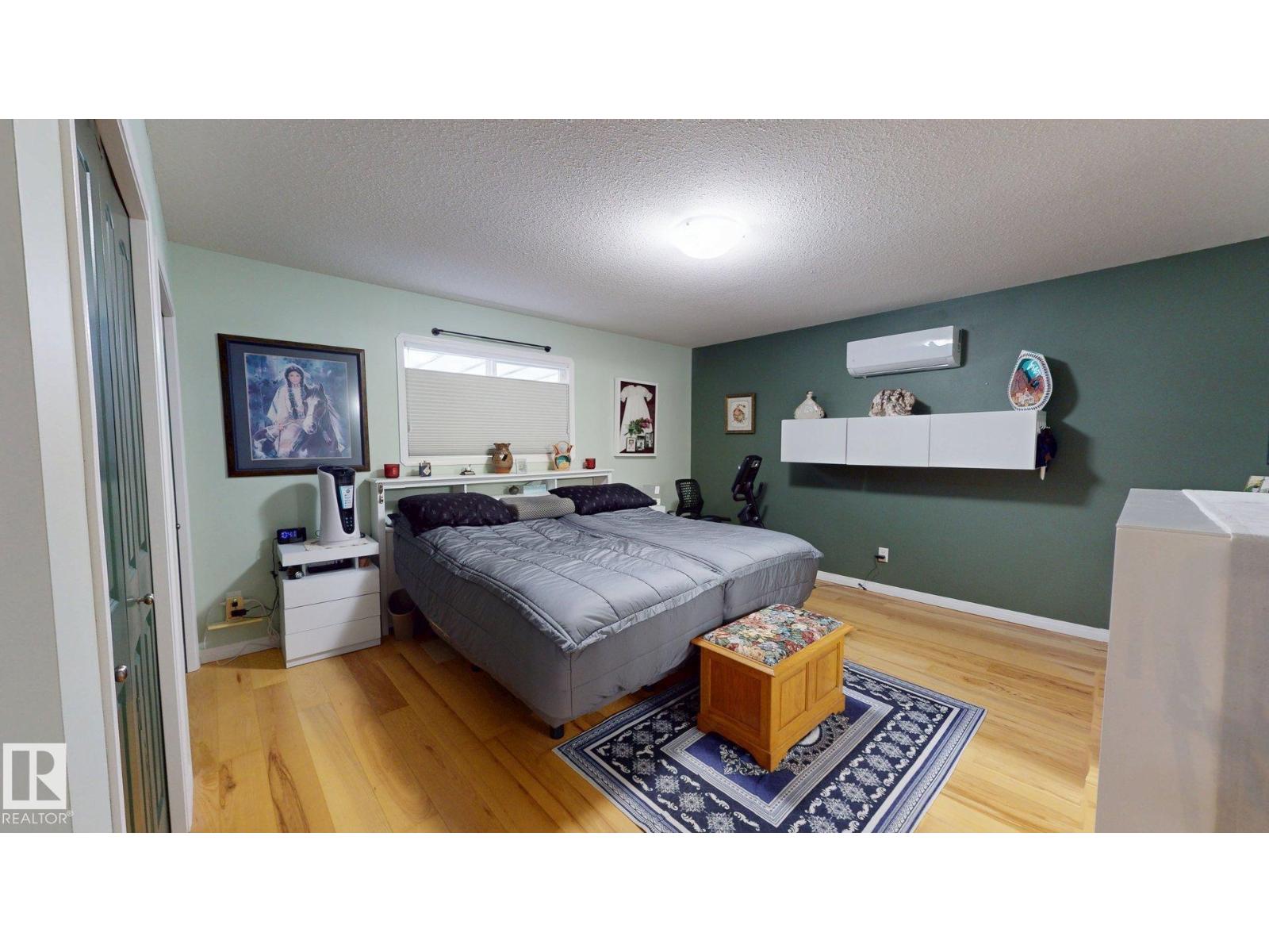 11 4651 Madsen AV - 21