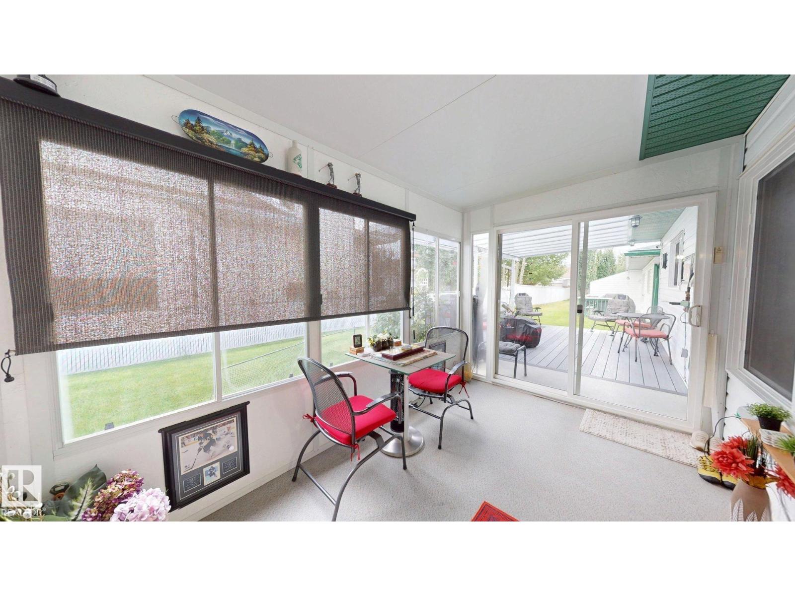 11 4651 Madsen AV - 26