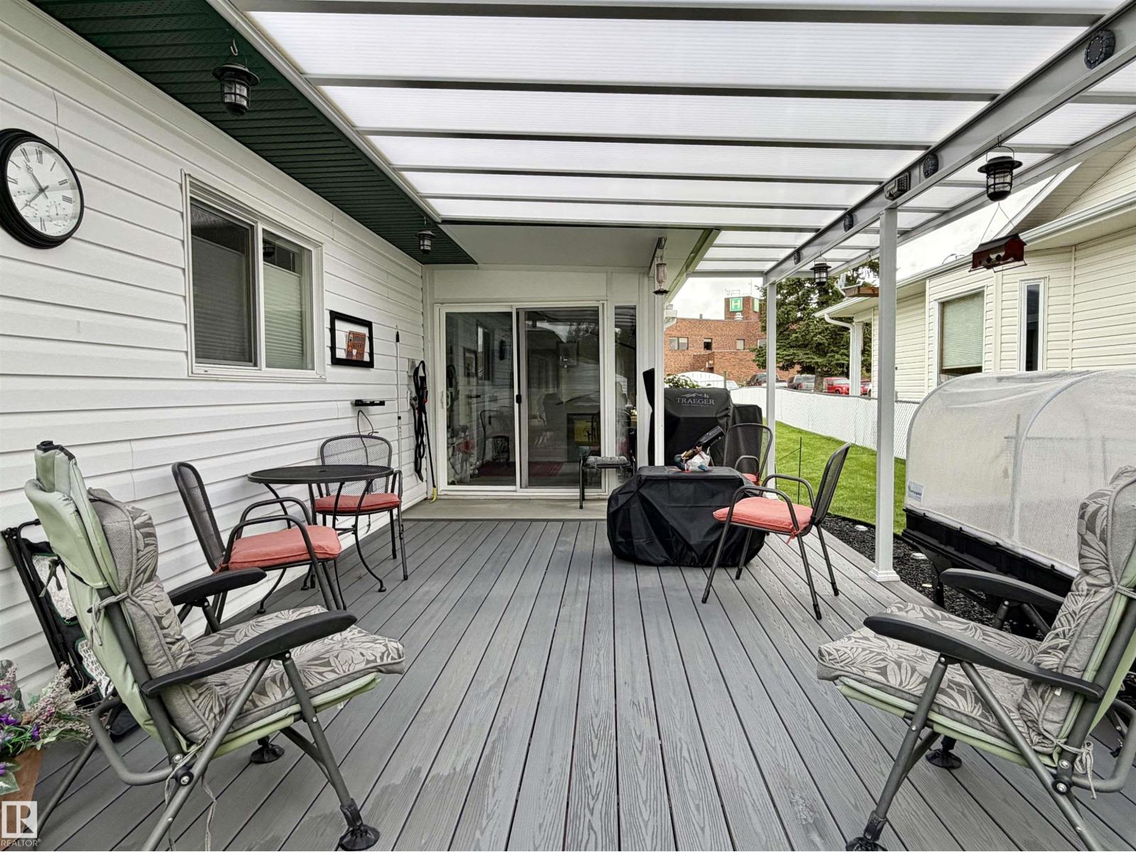 11 4651 Madsen AV - 9