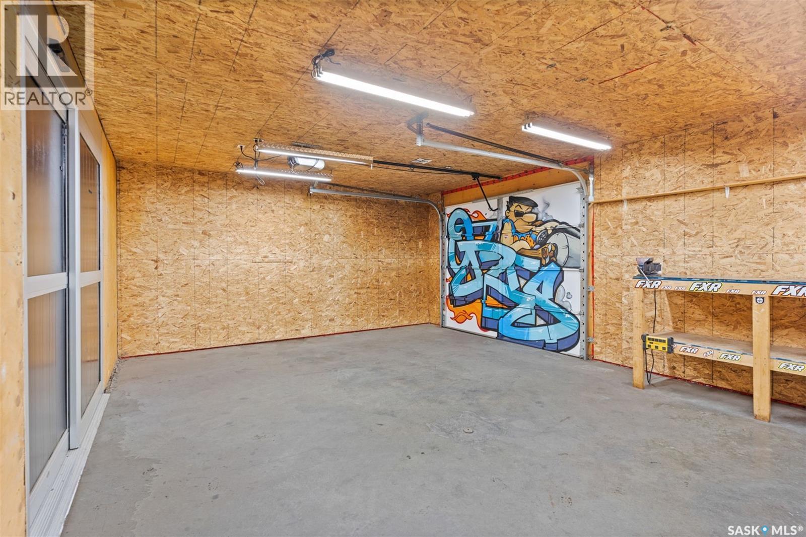 102 Oronsay STREET - 34