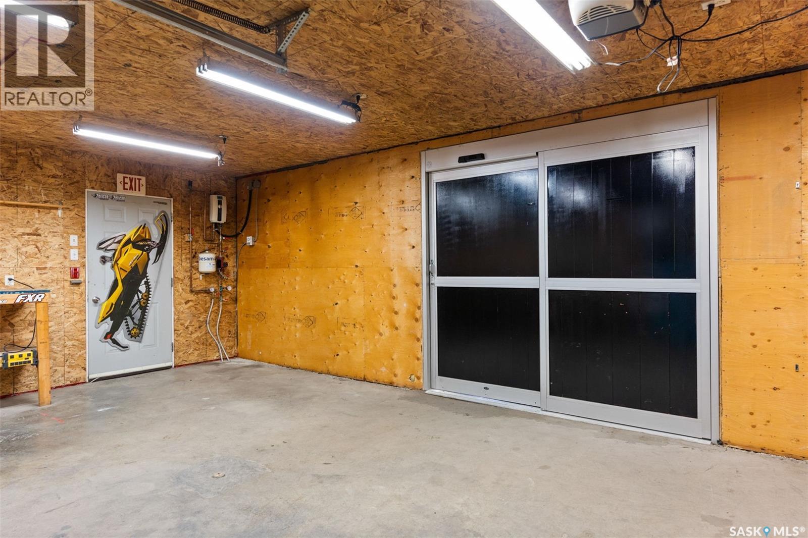 102 Oronsay STREET - Image 36