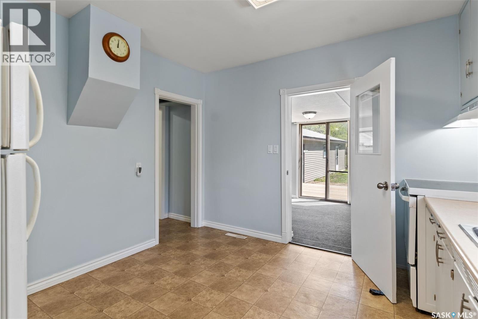 102 Oronsay STREET, Colonsay — photo 7