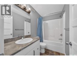 5121 Campling Avenue, Regina, SK S4W0L6 Photo 24
