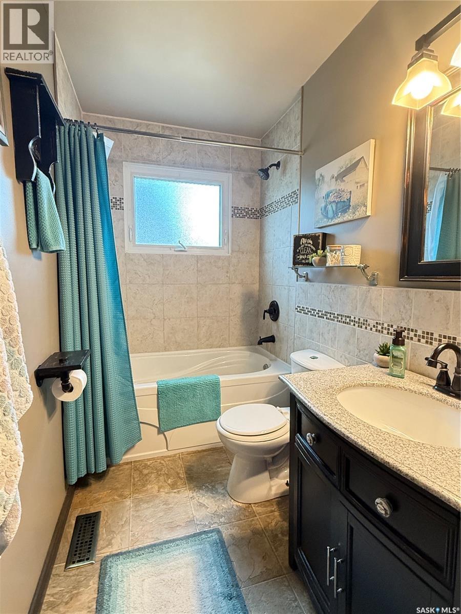 1709 Eaglesham AVENUE - 11
