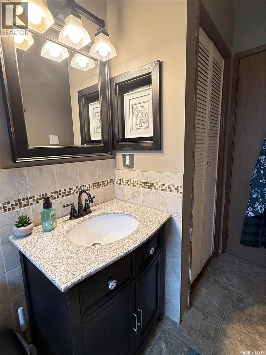 1709 Eaglesham AVENUE - 12