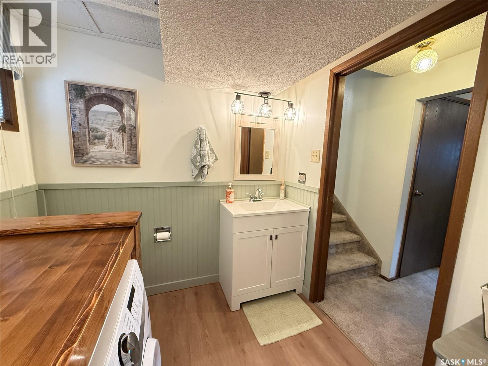 1709 Eaglesham AVENUE - 20
